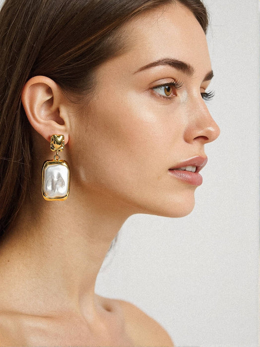 Jacqueline Pearl Earrings