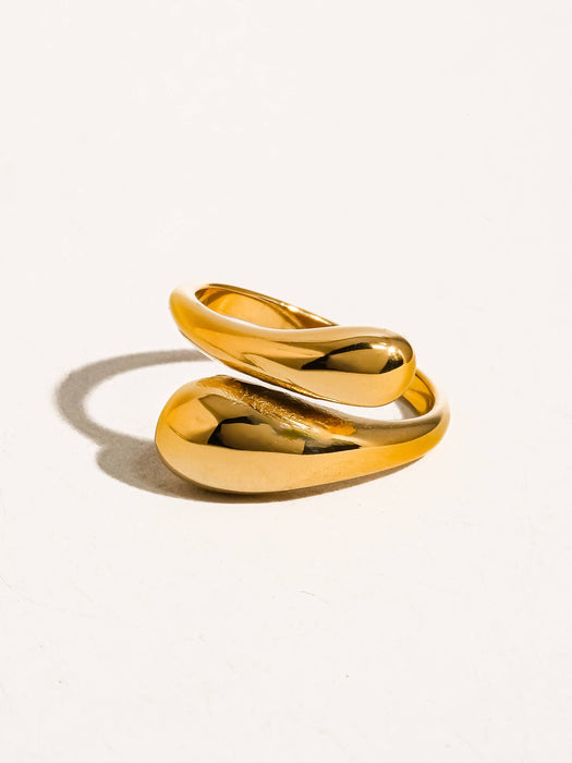 Gabrielle Twist Ring