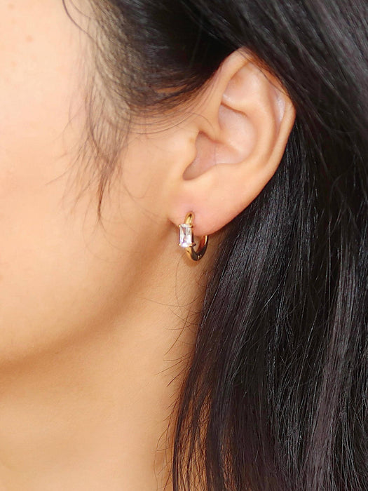 Adhara Huggie Earrings: Yellow Gold / Rectangle