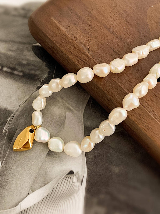 Le Classique Pearl Necklace