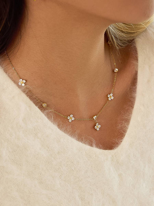 Fleur Petite Necklace