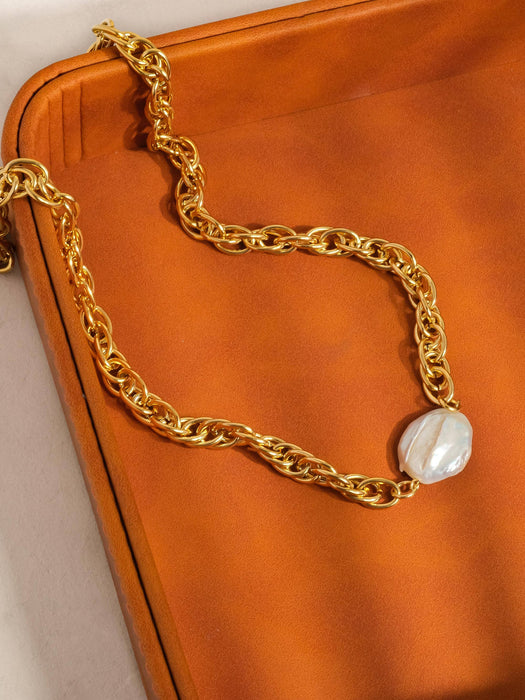 Perle Audacieuse Necklace