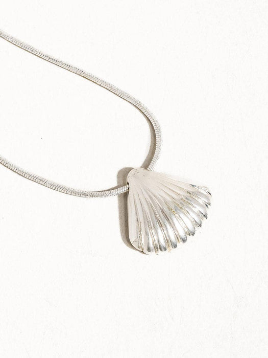Coquille Necklace Silver