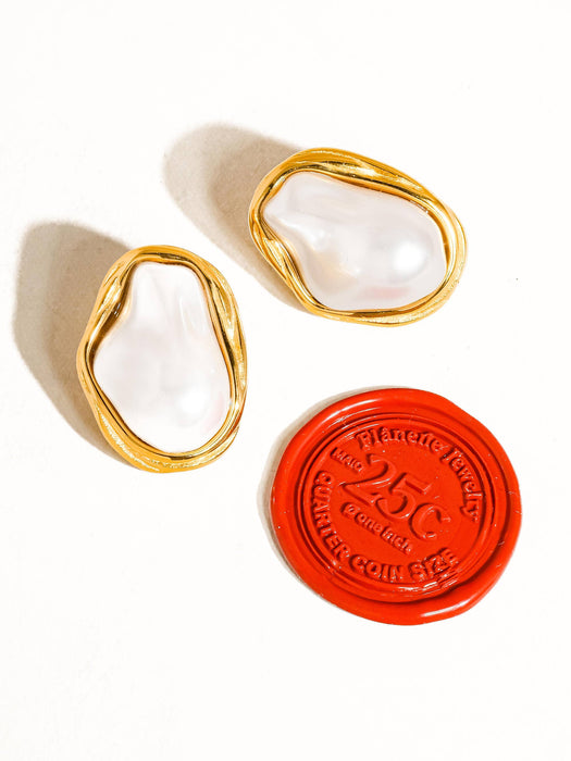 Yasmi Pearl Earring