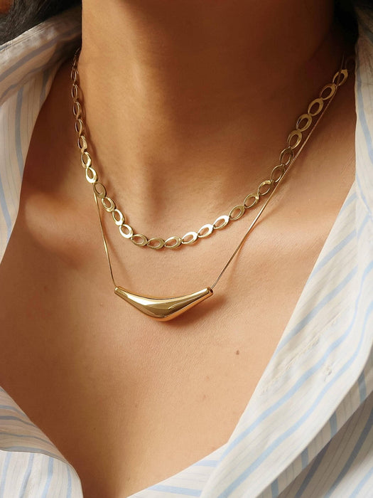 Curve De Necklace
