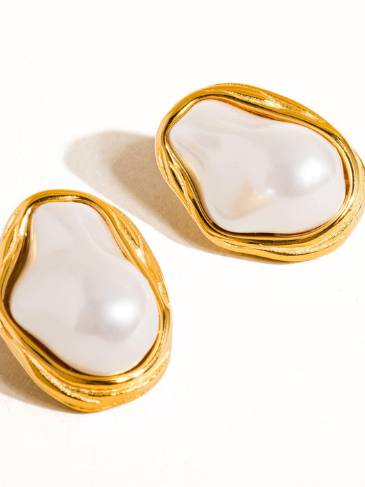 Yasmi Pearl Earring