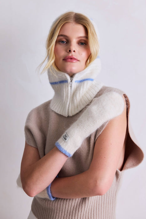 The Alpaca Mittens - Arctic White/Sky Blue