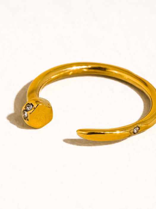 Torsade de Clou Ring