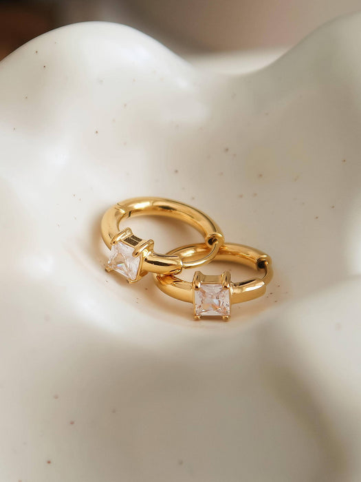 Adhara Huggie Earrings: Yellow Gold / Rectangle
