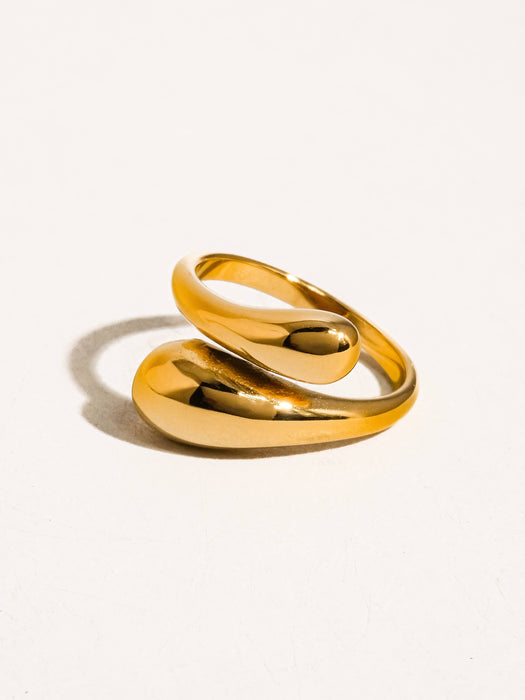 Gabrielle Twist Ring