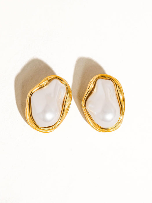 Yasmi Pearl Earring