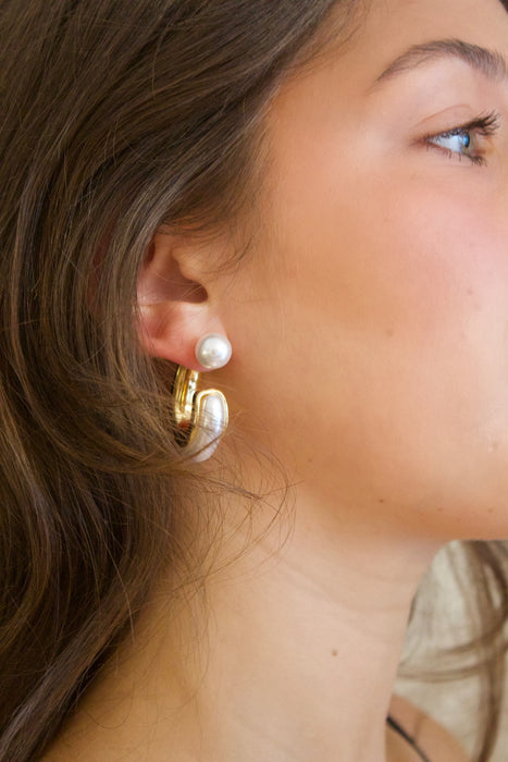 Clara Pearl Earrings