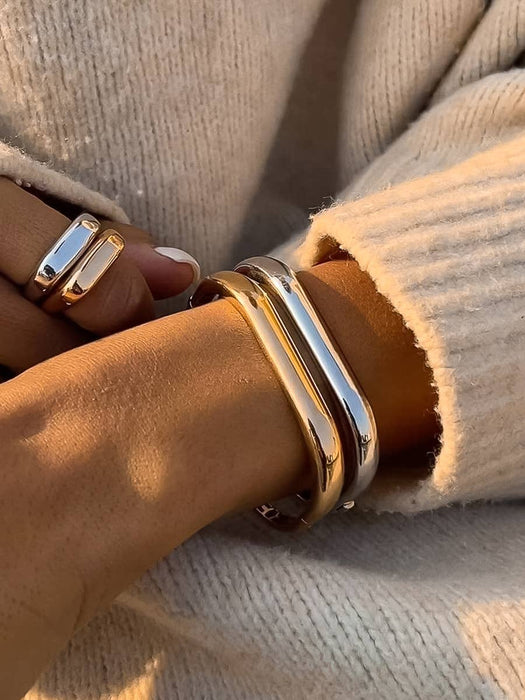 Requé Bangle