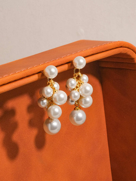 Beaucoup De Pearl Earrings