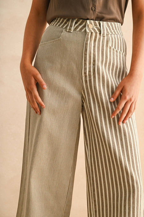 Ensemble Stripe Pants