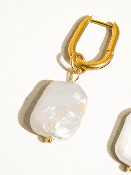 Aubrey Pearl Earrings