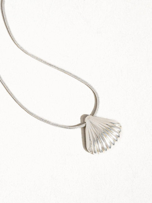 Coquille Necklace Silver