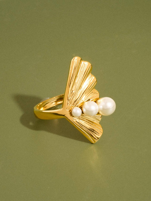 Beau Pearl Ring