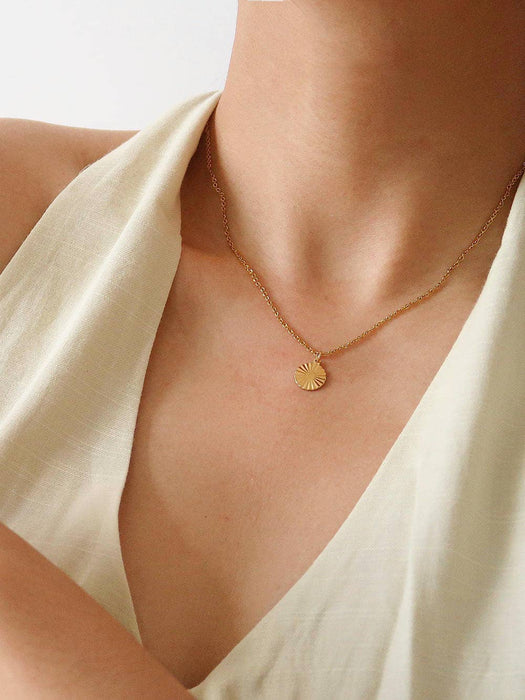 Soliel Gaze Necklace