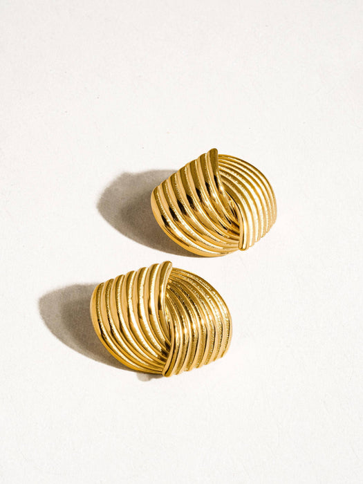 Liliana Wavy Studs