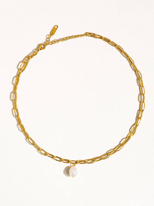La Pearl Droplet Necklace
