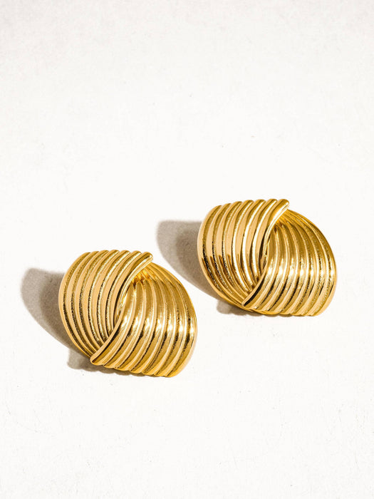 Liliana Wavy Studs