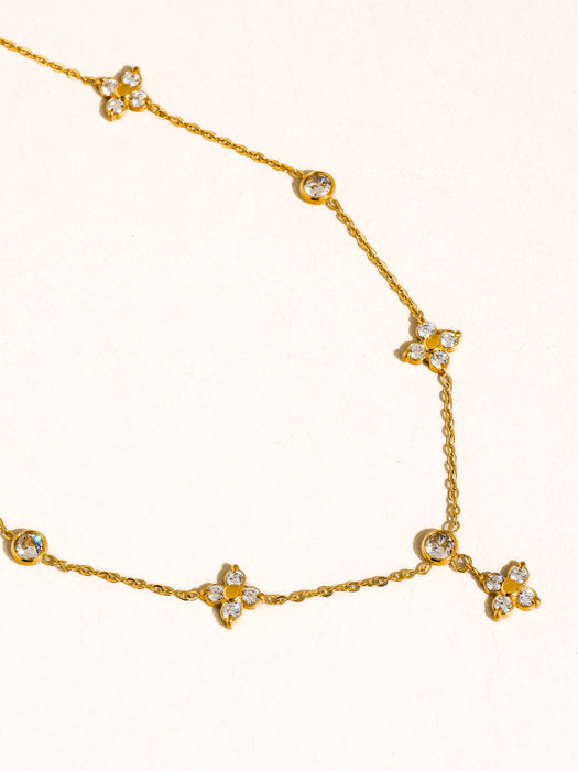 Fleur Petite Necklace