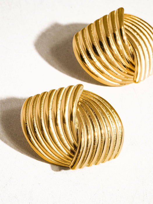 Liliana Wavy Studs