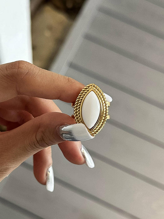 Vintage Oval Stone Ring