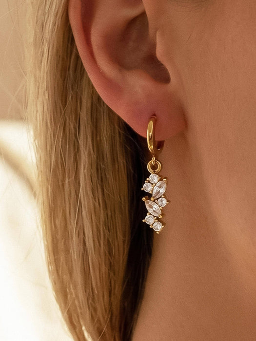 Yiel Drop Earrings
