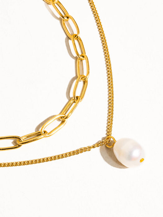 La Pearl Droplet Necklace
