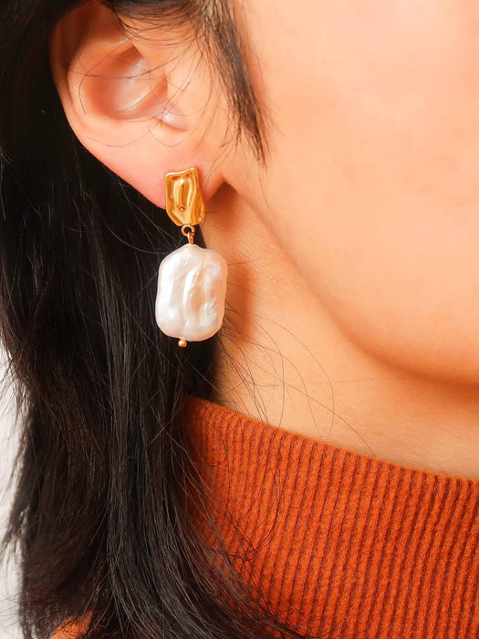 Baroque Pearl Gold Earring