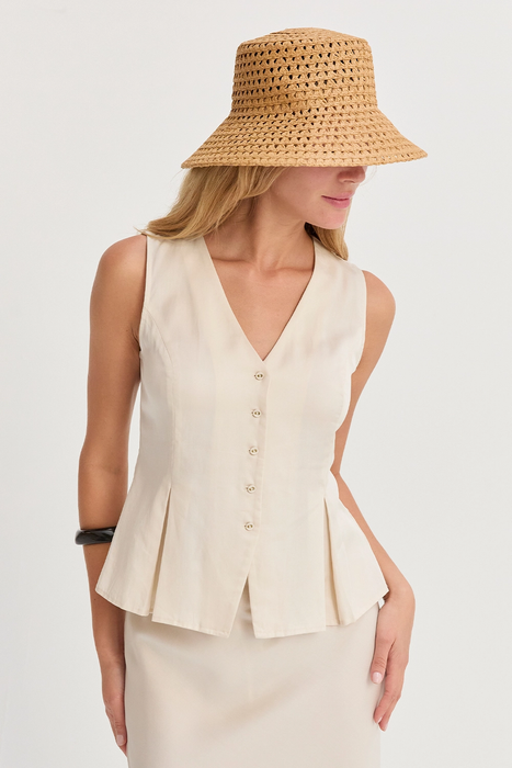 Pleated Light Weight Vest