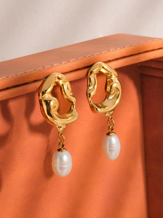 Riviera Pearl Earrings