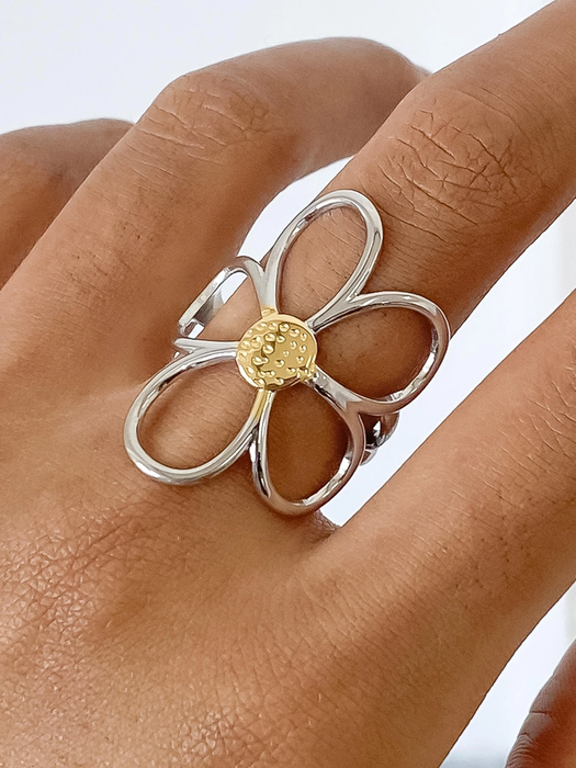 Marguerite Fleur Ring
